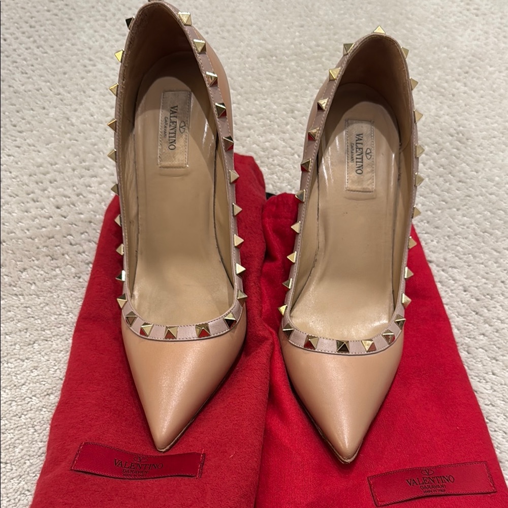 Valentino Women's Tan Rockstud Pumps